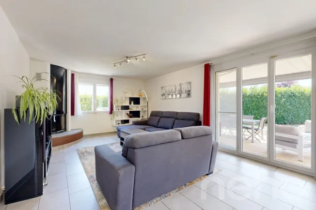 5.5 Zimmer Einfamilienhaus in Oulens-sous-Echallens – Foto 3 von 13