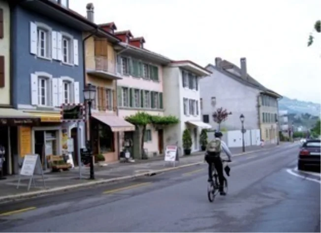 STUDIO À LAUSANNE - PULLY, MEUBLÉ – photo 4 of 5