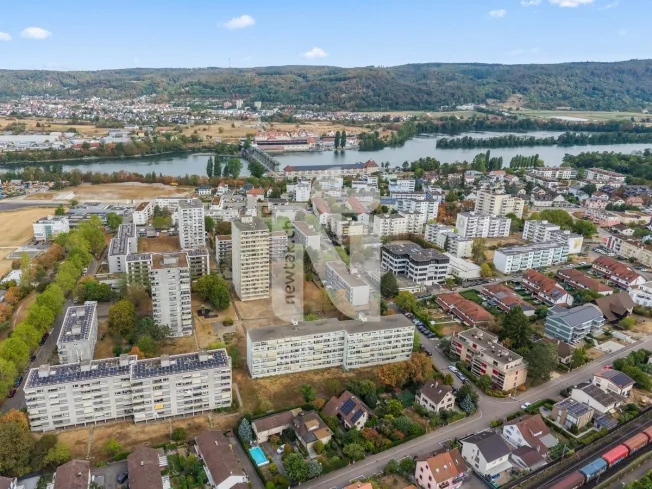 3.5-Zimmer-Wohnung in Rheinnähe mit 15 m² Balkon, Lift und Weitblick – Foto 10 von 12