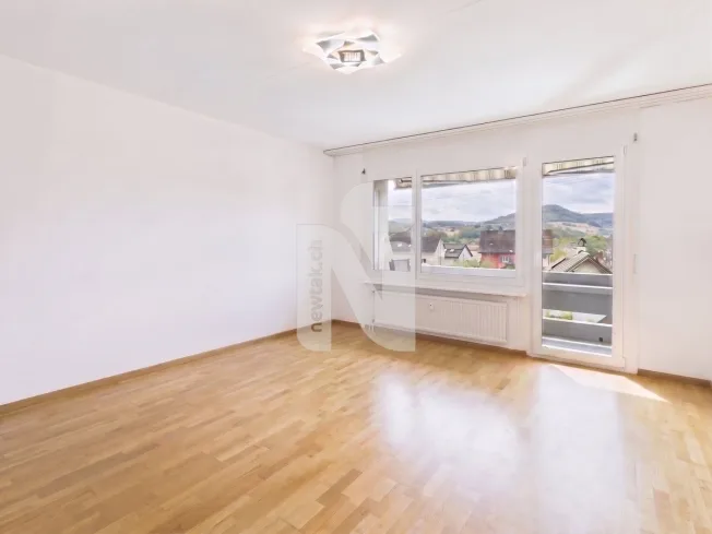 3.5-Zimmer-Wohnung in Rheinnähe mit 15 m² Balkon, Lift und Weitblick – Foto 2 von 12