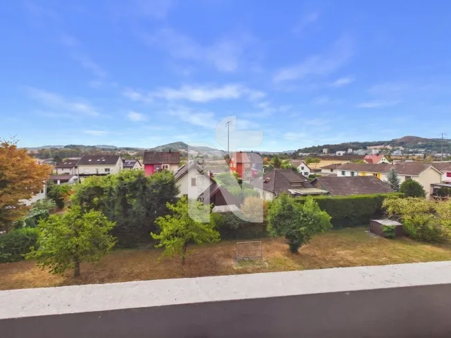 3.5-Zimmer-Wohnung in Rheinnähe mit 15 m² Balkon, Lift und Weitblick – Foto 9 von 12
