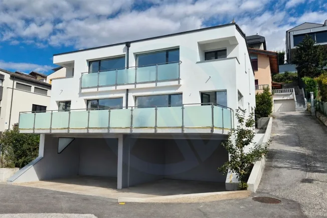 Magnifica villa bifamiliare con vista sulle montagne nelle alture di Sion – foto 15 di 26