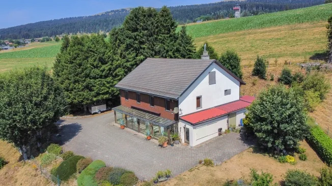 6.5 Zimmer Einfamilienhaus in Bullet – foto 3 di 20