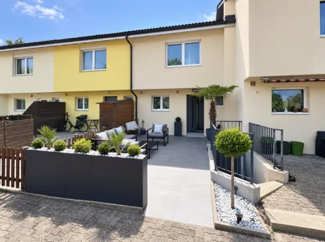 umfassend renoviertes Reihenhaus mit eigenem Garten – Foto 3 von 14