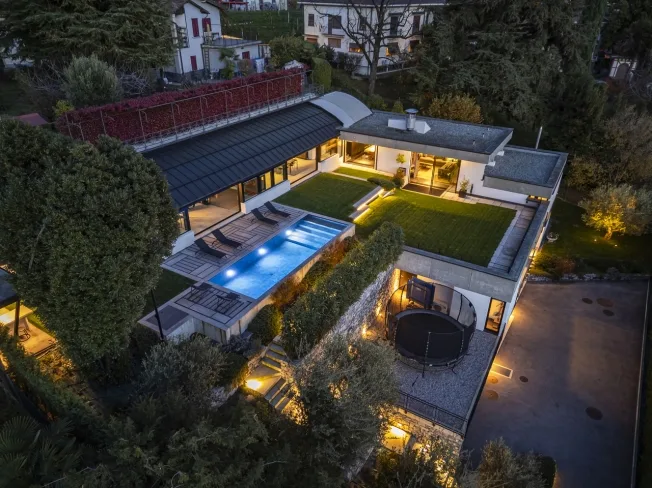 8.5 Zimmer Villa in Balerna – Foto 3 von 12