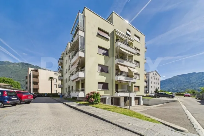 Appartamento di 3 12 locali - completamente ristrutturato – Foto 2 von 14