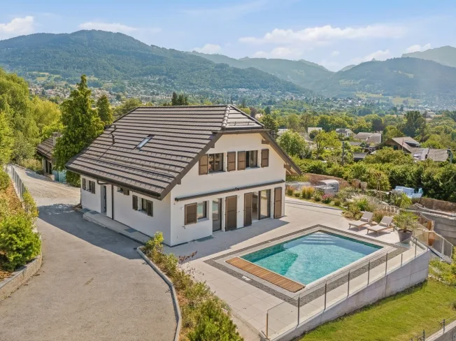 5.5 Zimmer Einfamilienhaus in St-Légier-La Chiésaz – Foto 2 von 10
