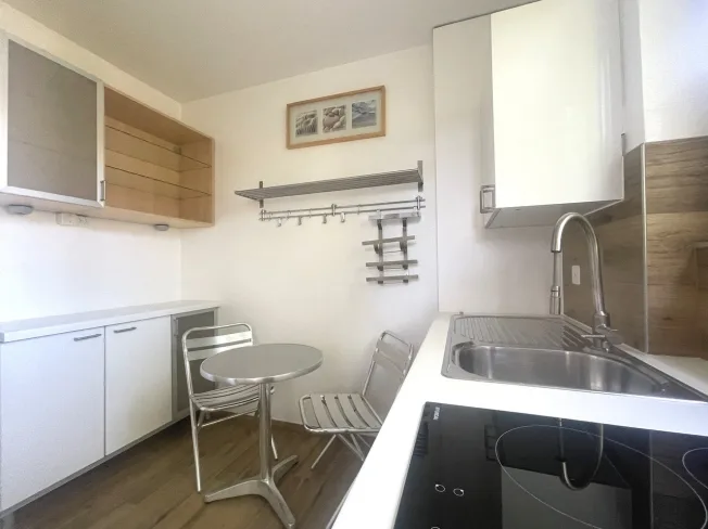 2.5 Zimmer möbl. Wohnobjekt in Pully | UrbanHome