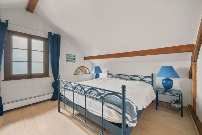 Schönes individuelles Haus mit herrlichem Blick auf den See – Foto 9 von 23