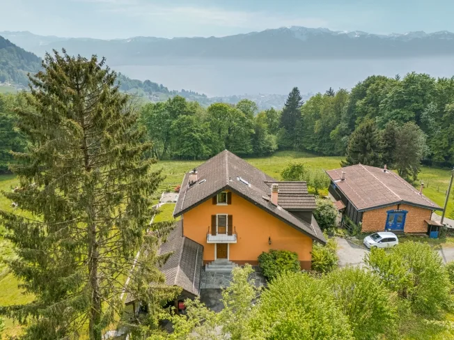 Schönes individuelles Haus mit herrlichem Blick auf den See – Foto 23 von 23