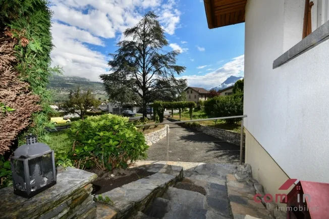 5.5 Zimmer Einfamilienhaus in Grône – Foto 2 von 19