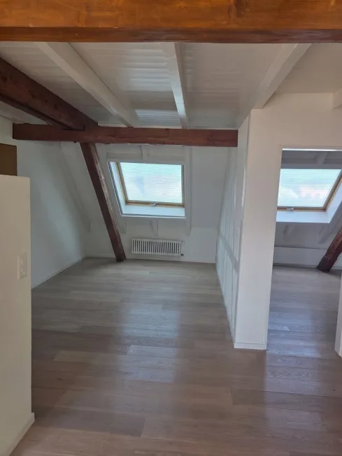 Moderne Dachwohnung mit Galerie im Zürcher Seefeld – photo 4 sur 4