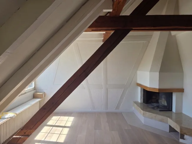 Moderne Dachwohnung mit Galerie im Zürcher Seefeld – photo 3 sur 4