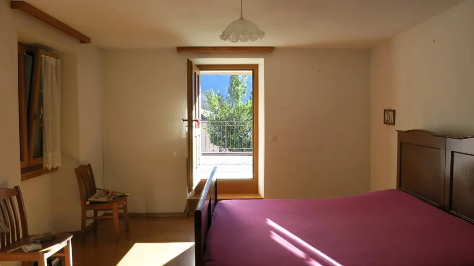 7.5 Zimmer Mehrfamilienhaus in Cama – Foto 4 von 10