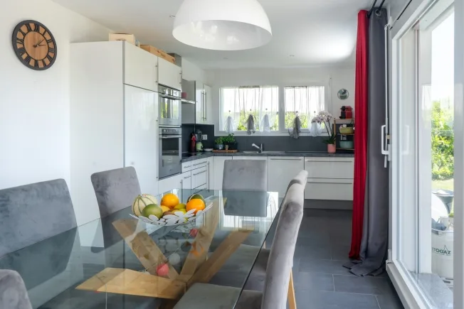 Appartamento con 3.5 locali e giardino privato a Rueyres-les-Prés – foto 4 di 10