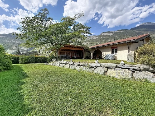 6.5 Zimmer Einfamilienhaus in Vétroz – Foto 3 von 12