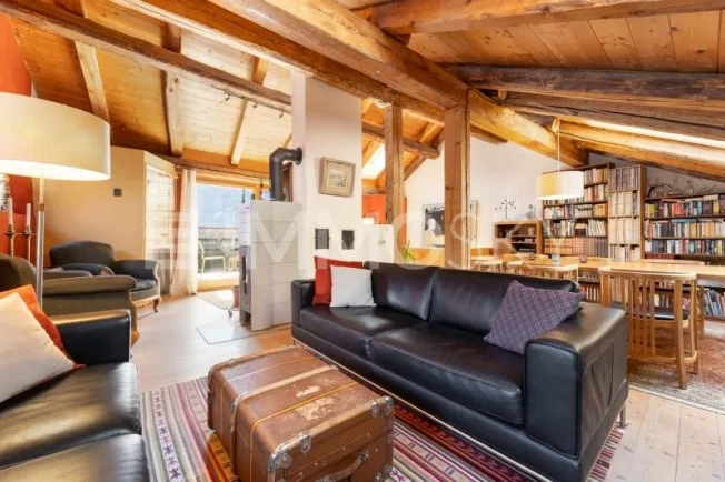 7.5 Zimmer Einfamilienhaus in Felsberg – Foto 1 von 7