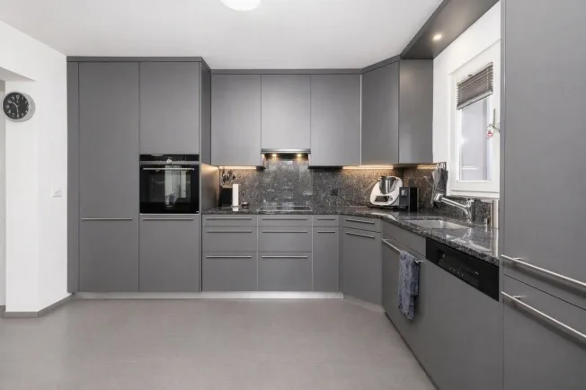 9 Zimmer Einfamilienhaus in Aesch BL – photo 3 of 13