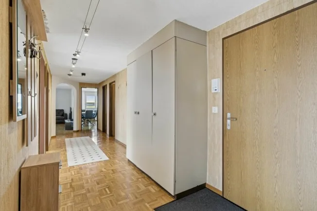 4.5 Zimmer Wohnung in Einsiedeln – Foto 2 von 13