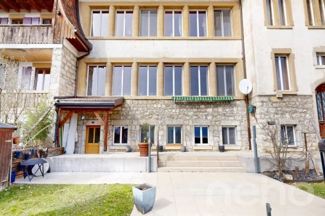 10 Zimmer Einfamilienhaus in Chézard-St-Martin – Foto 2 von 8