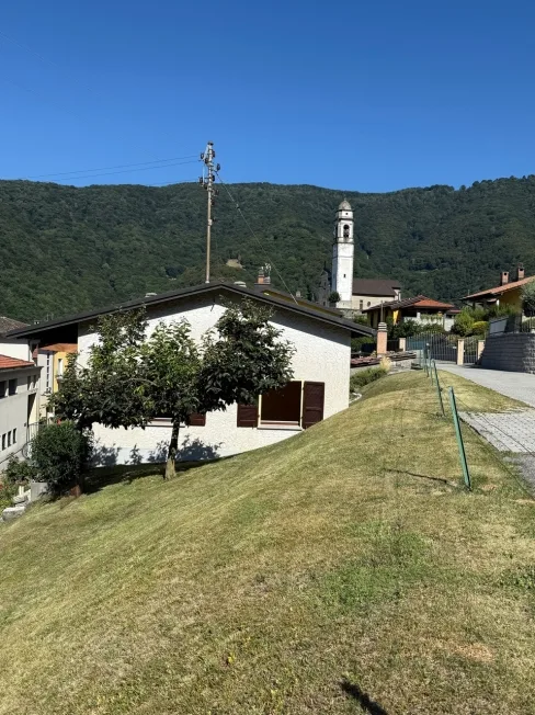 4.5 Zimmer Einfamilienhaus in Caneggio – Foto 3 von 9