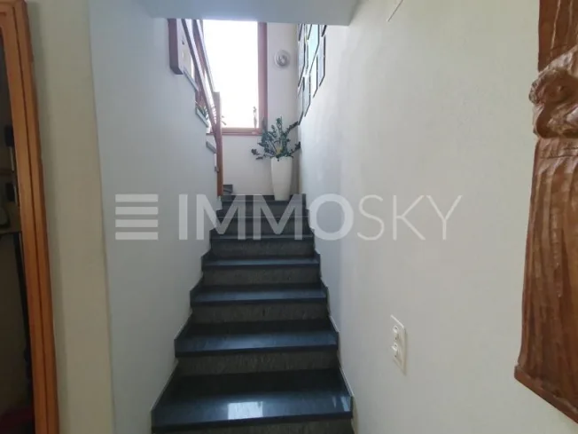 Casa indipendente con panorama montano e spazi allaperto – foto 9 di 10