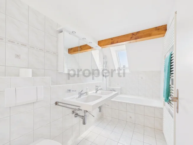 4.5 Zimmer Wohnung, 8246 Langwiesen