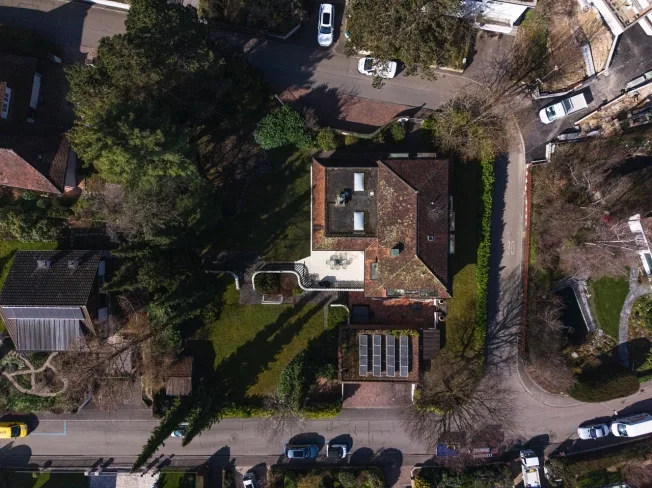 6.5 Zimmer Villa in Binningen – Foto 2 von 8