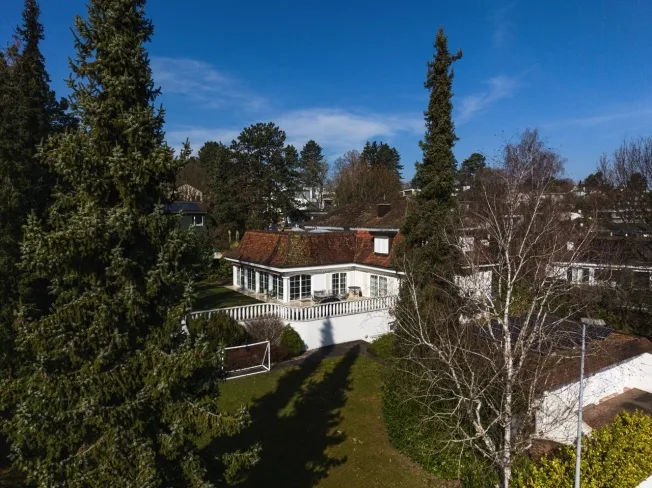6.5 Zimmer Villa in Binningen – Foto 3 von 8