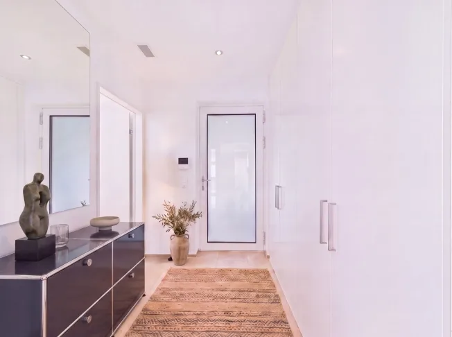 Minergie-zertifiziert mit Weitblick: Lift mit Direktzugang, 2 Badezimmer und 2 Einstellhallenplätze – Foto 4 von 18