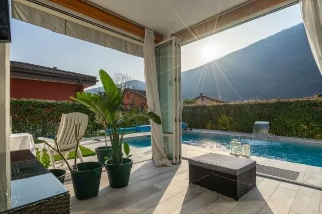 7.5 Zimmer Villa in Riva San Vitale – Foto 2 von 6