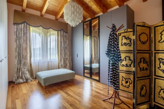 5.5 Zimmer Einfamilienhaus in Villa Luganese – Foto 8 von 11