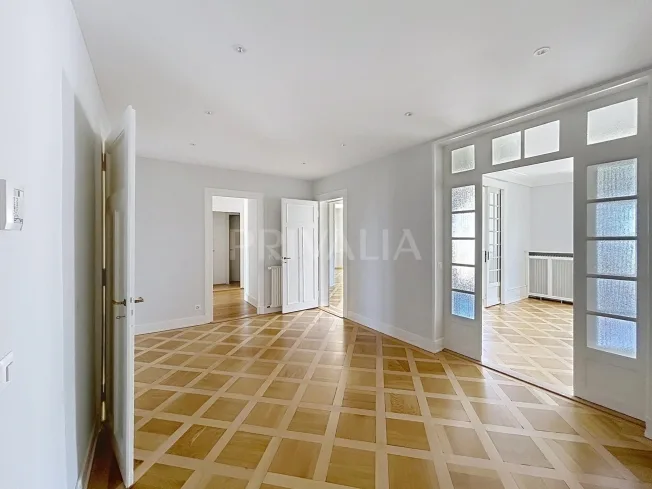 5.5 Zimmer Wohnung in Genève – Foto 2 von 8