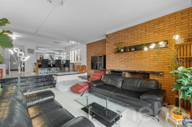 9 Zimmer Einfamilienhaus in Brügg BE – photo 3 sur 12
