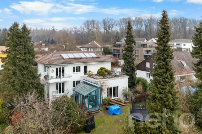 9 Zimmer Einfamilienhaus in Brügg BE – photo 2 sur 12
