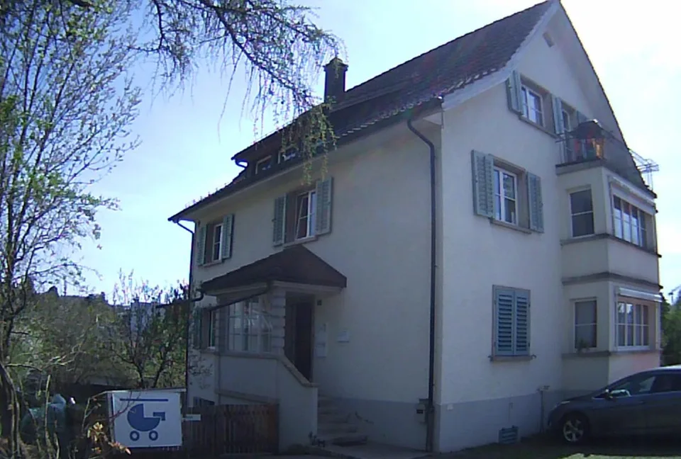 Rüti: 4-room apartment on the high ground floor