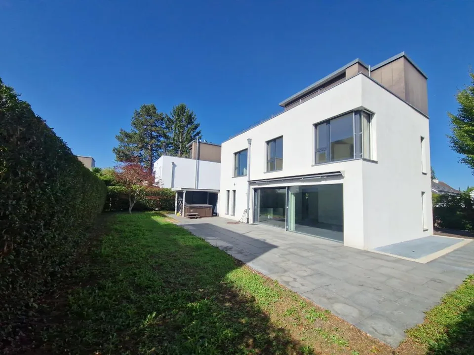 Helle 5.5-Zimmer-Wohnung mit Balkon in Pratteln – sofort verfügbar!
