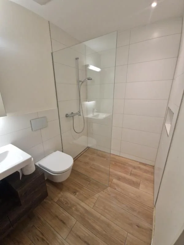 Helle 5.5-Zimmer-Wohnung mit Balkon in Pratteln – sofort verfügbar!