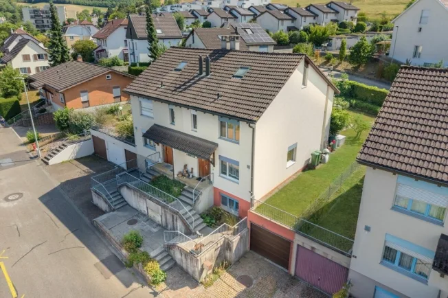 5.5 Zimmer Einfamilienhaus in Lausen – Foto 4 von 20