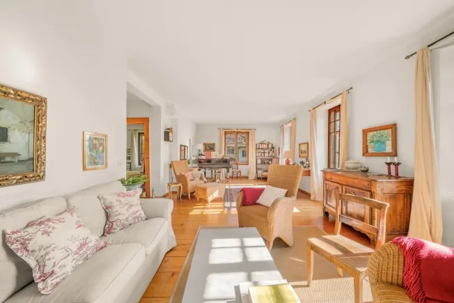 8 Zimmer Einfamilienhaus in Essertines-sur-Rolle – foto 7 di 18