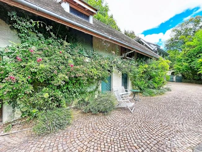 8 Zimmer Einfamilienhaus in Essertines-sur-Rolle – foto 16 di 18