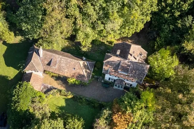 8 Zimmer Einfamilienhaus in Essertines-sur-Rolle – foto 2 di 18