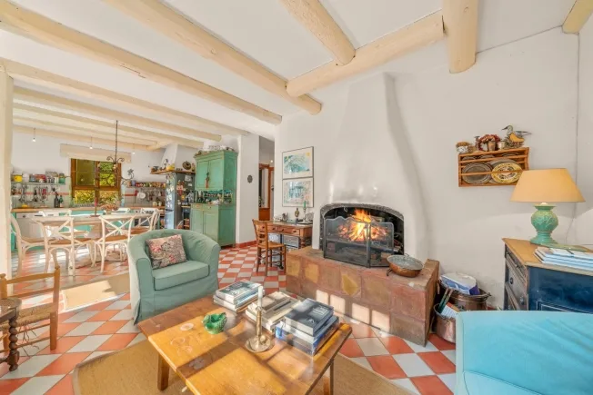 6 Zimmer Einfamilienhaus in Essertines-sur-Rolle – foto 3 di 12