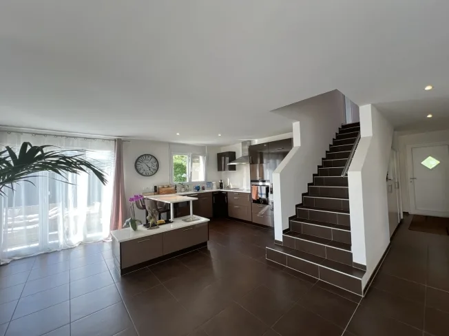 5.5 Zimmer Einfamilienhaus in Nierlet-les-Bois – foto 2 di 15