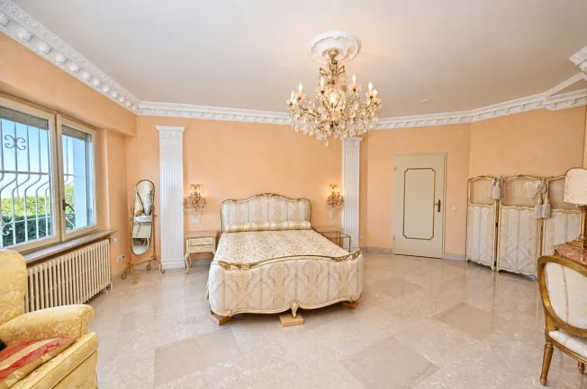 6 Zimmer Villa in Bissone – Foto 15 von 20