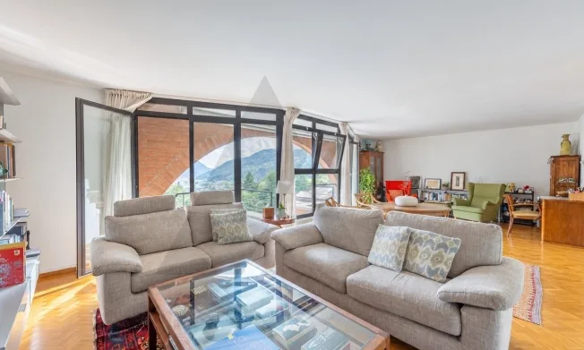 5.5 Zimmer Reihenfamilienhaus in Gentilino – Foto 7 von 14
