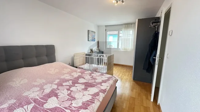 5.5 Zimmer Einfamilienhaus in Erlen – photo 4 sur 6