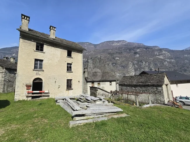 5 Zimmer Einfamilienhaus in Personico – Foto 1 von 6