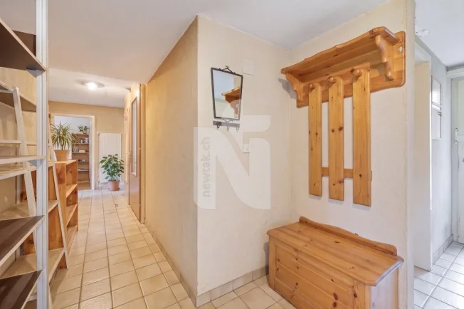 Detached, family-friendly single-family house with large garden and view of the green – photo 5 of 11