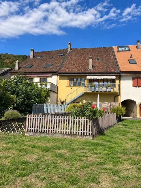 5.5 Zimmer Reihenfamilienhaus in Cornaux NE – foto 3 di 13